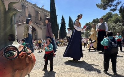 Ballada de gegants a l'esplanda del santuari | Ajuntament